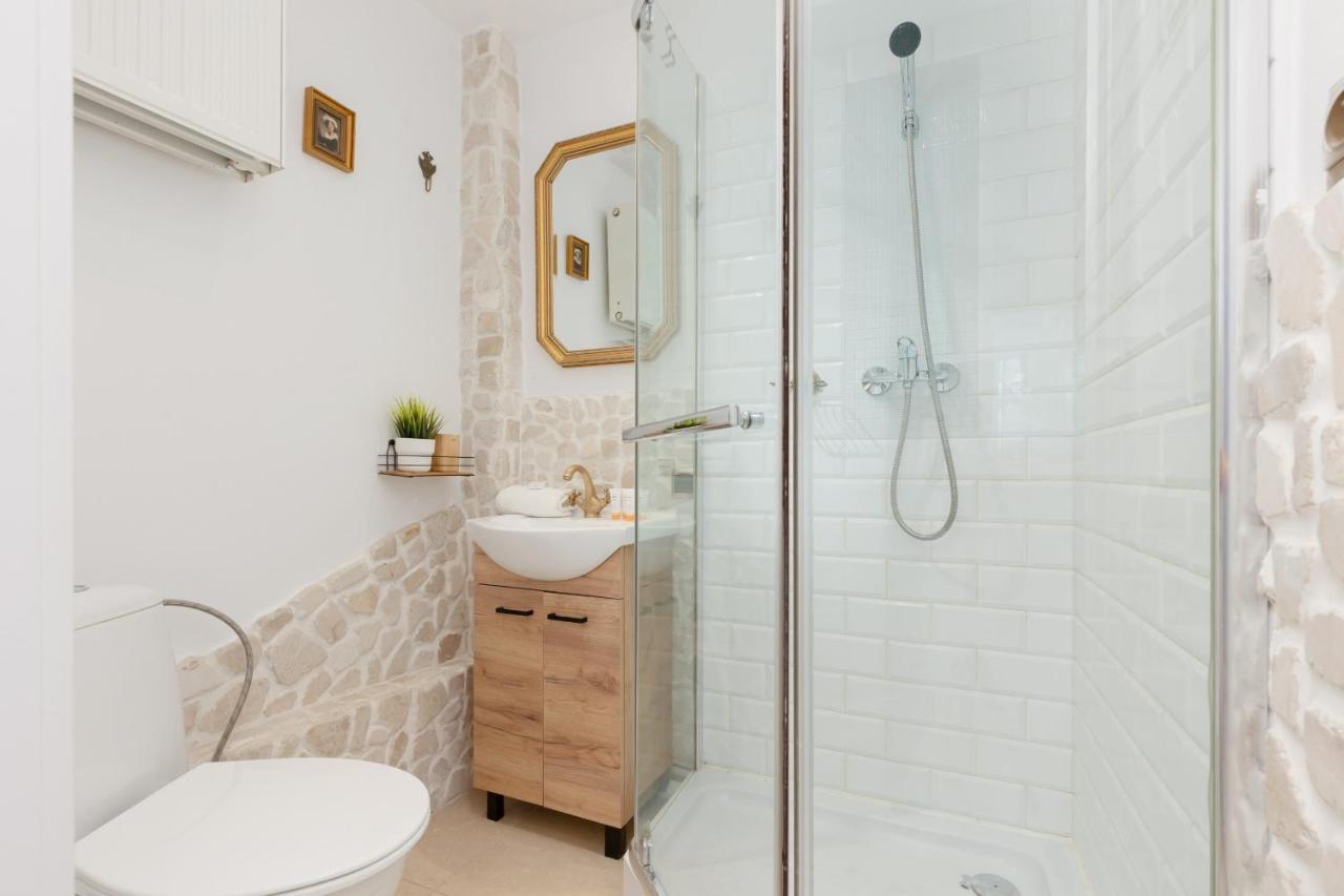 Bright Apartment Wola Near Metro Station By Noclegi Renters Варшава Экстерьер фото